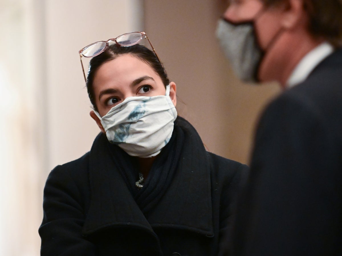 Aoc Launches Blistering Attack On Amazon Branding Warehouse Jobs Scams The Independent
