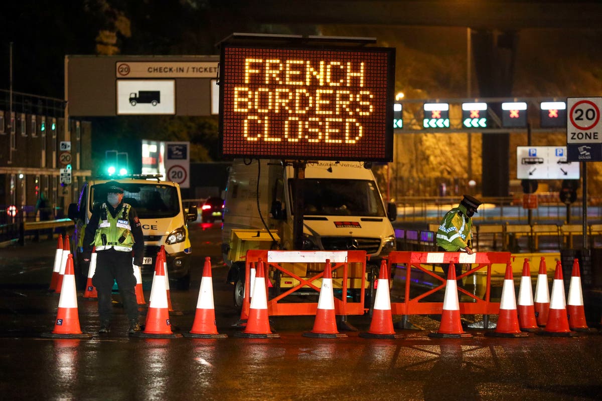 Transport chaos: France holds out hope of resumption of cross-Channel traffic as lorries queue at ports