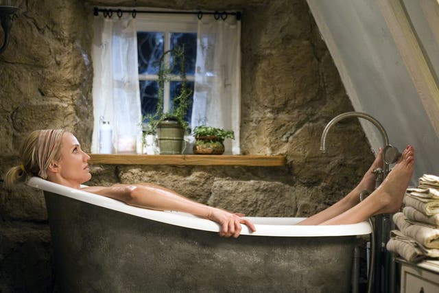 <p>Cameron Diaz tries out her UK holiday home’s tub</p>