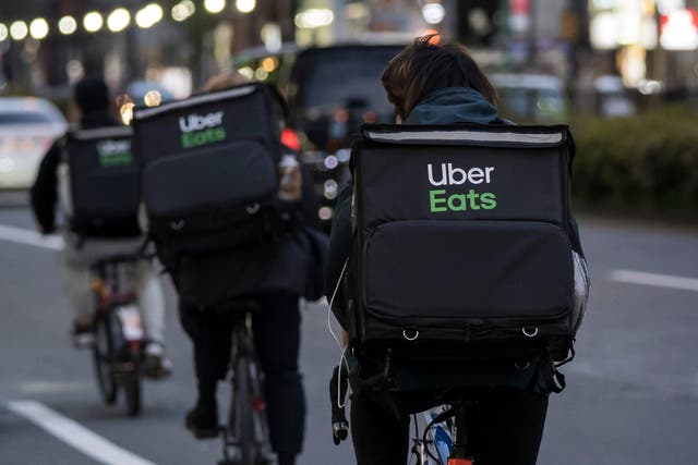 <p>Uber CEO tweeted about his experiencing working as an Uber Eats driver in San Francisco, - reveaing how much drivers can make. </p>