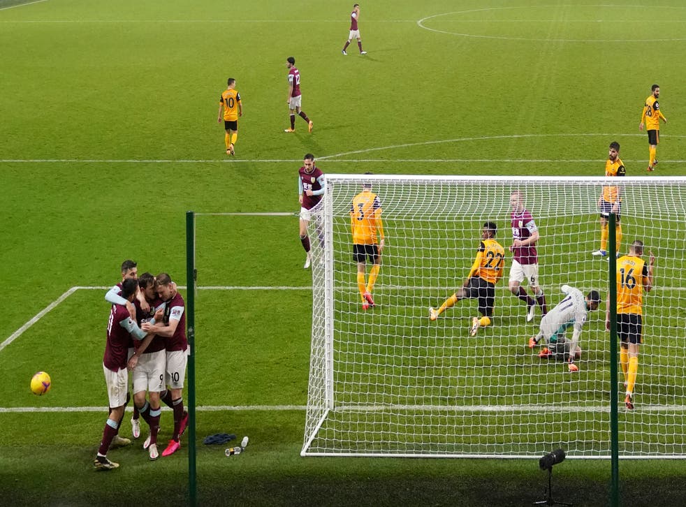 <p>Burnley ligó su cuarto juego sin conocer la derrota</p>