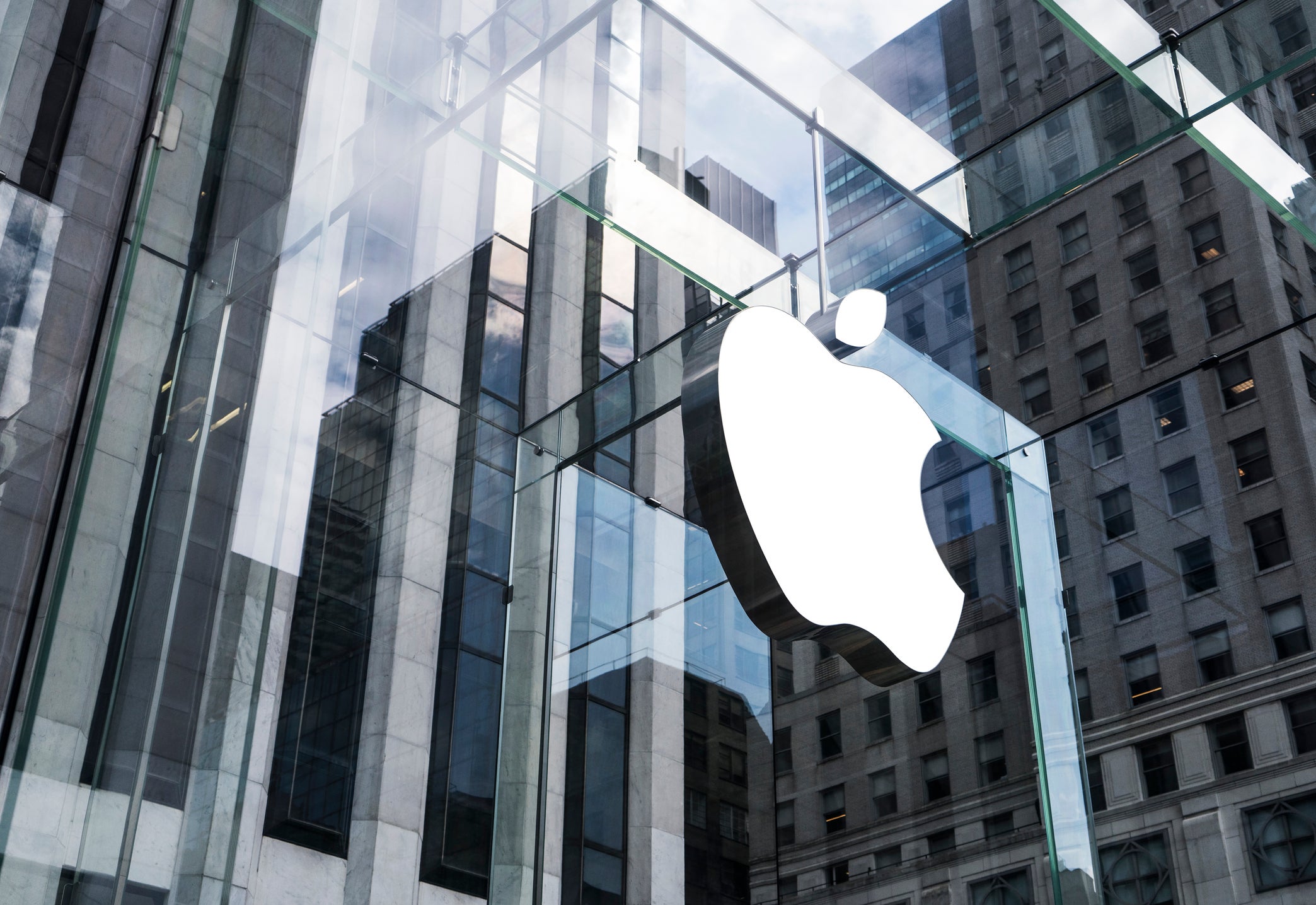 Apple plans to build own car by 20204, report says