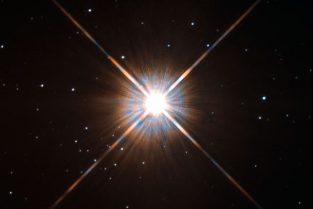 <p>Proxima Centauri es un foco de investigación porque los científicos saben que hay al menos dos planetas a su alrededor.</p>