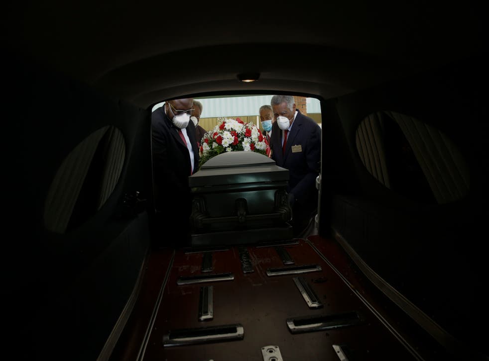 <p>Este ha sido el año más letal en la historia de Estados Unidos, con una cifra sin precedentes de más de 3 millones de muertes</p>
