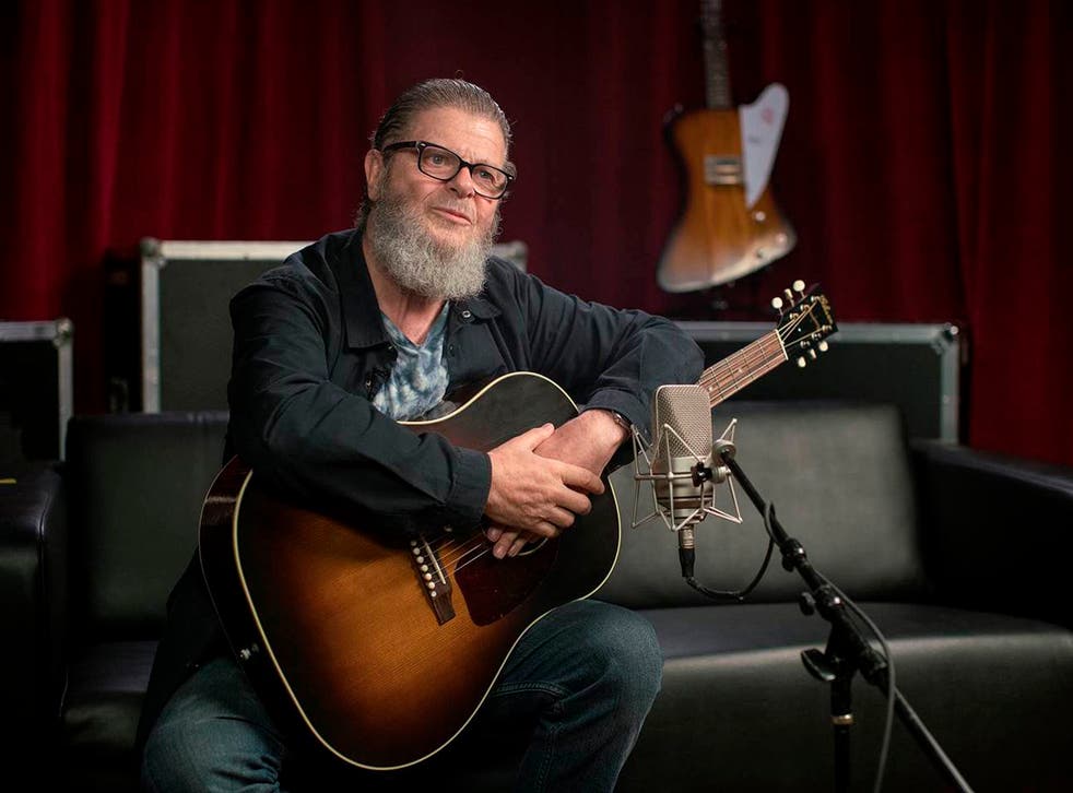 GUSTAVO SANTAOLALLA