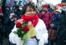 Russia hands opposition politician 2-year suspended sentence