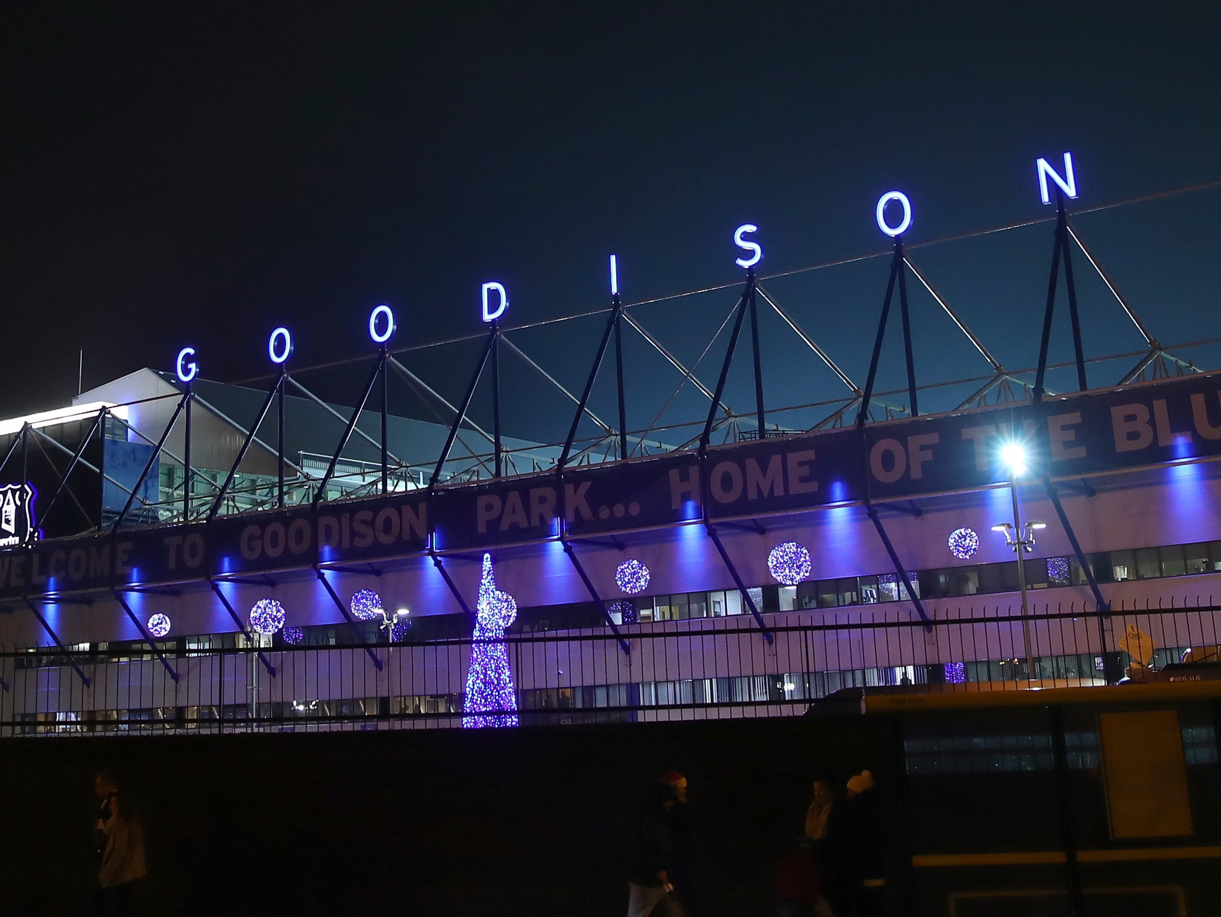Everton vs Manchester United LIVE: Team news, line-ups and more ahead of Carabao Cup quarter-final tonight
