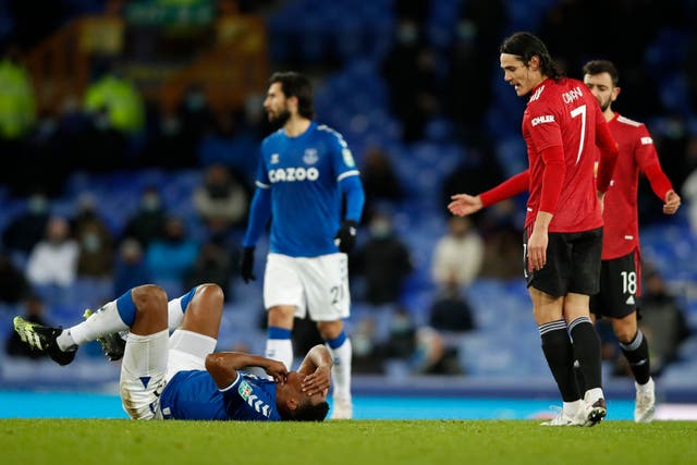 Edinson Cavani escaped any action for grabbing Yerry Mina by the throat during Manchester United’s win over Everton