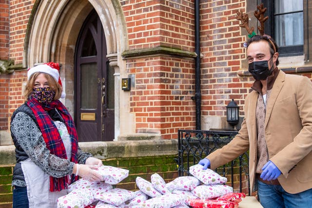 <p>The Independent’s lead shareholder Evgeny Lebedev joins Refettorio Felix’s volunteers to hand out gifts and food to vulnerable people</p>