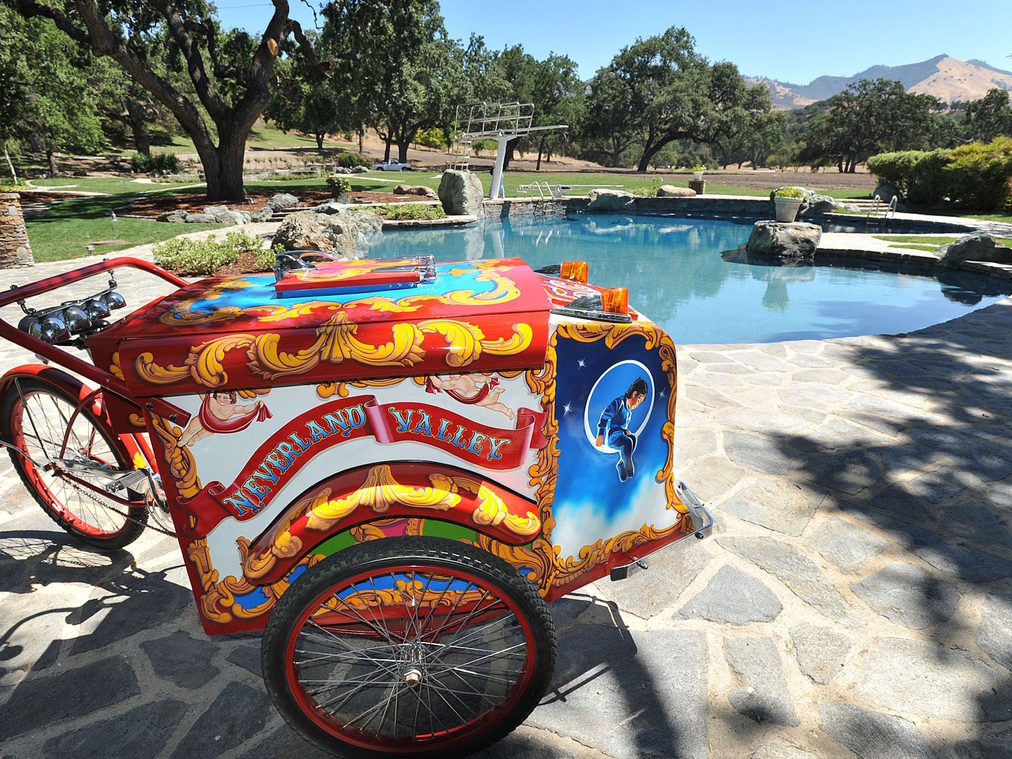 Pictured is a vintage ice-cream bike gifted to Jackson by Elizabeth Taylor; the singer hosted the actress’s seventh wedding at Neverland in 1991