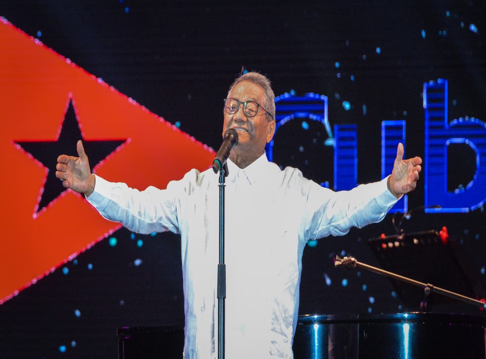 <p>Armando Manzanero.</p>