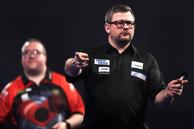James Wade recorded a first nine-darter at the World Championship since January 2016 in his defeat by Stephen Bunting