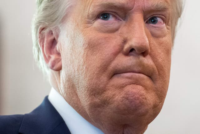 Donald Trump, fotografiado el 7 de diciembre de 2020, ha estado perdonando a sus aliados antes de dejar el cargo el próximo mes.