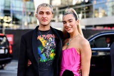 Anwar Hadid insists he is not ‘anti-vax’