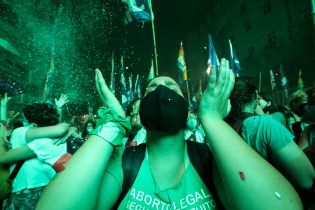 <p>Argentina se convirtió en el primer país importante de América Latina en legalizar el aborto</p>