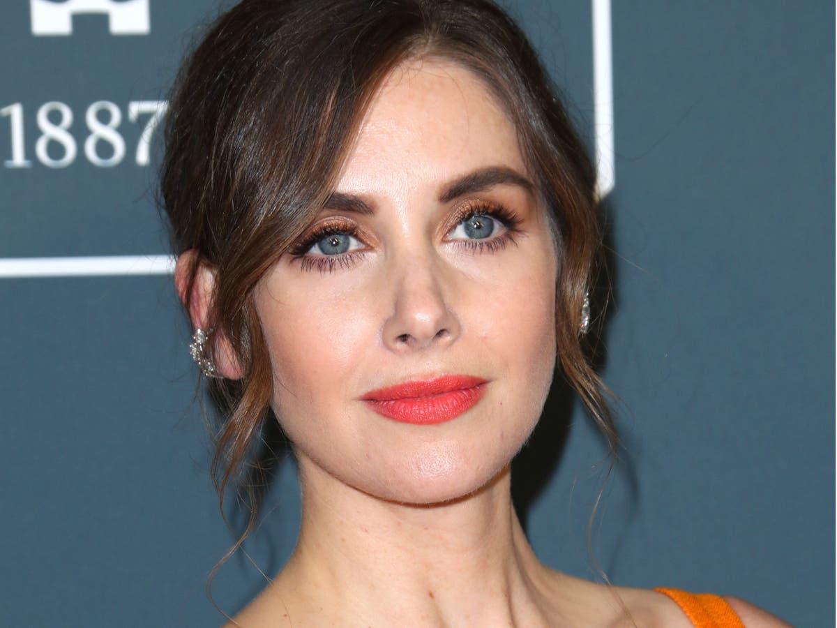 Alison Brie reveals awkward ‘peeing incident’ on set of Mad Men