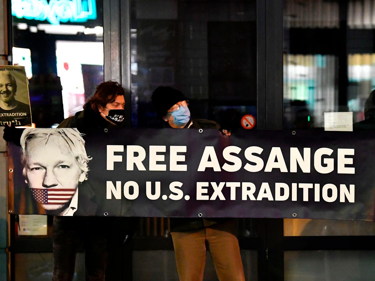 Can Trump pardon Julian Assange?