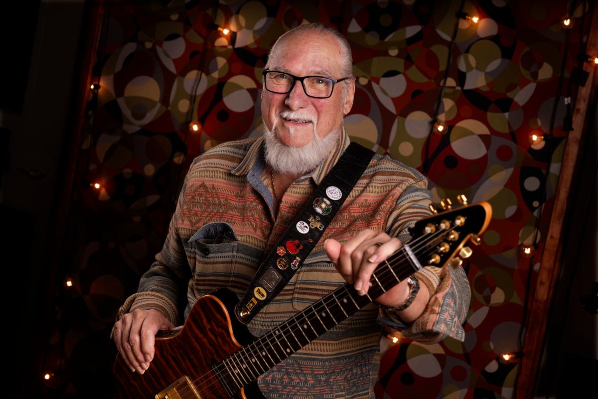 A low-key Memphis guitar legend builds on musical legacy