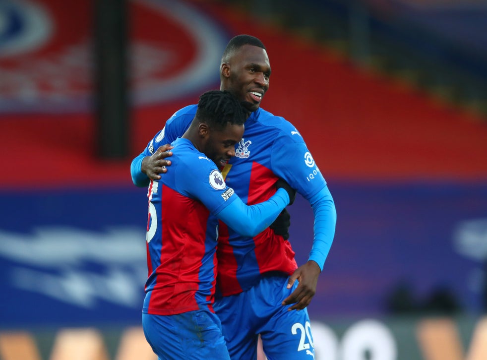 Crystal Palace celebrate the opening goal of Jeffrey Schlupp