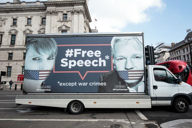 <p>A van showing support for Chelsea&nbsp;Manning and Assange</p>