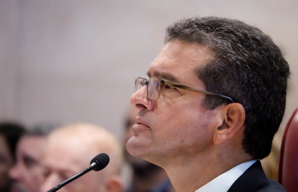<p>Pierluisi hereda una economía estancada, una legislatura dividida y un territorio estadounidense políticamente fracturado.&nbsp;</p>
