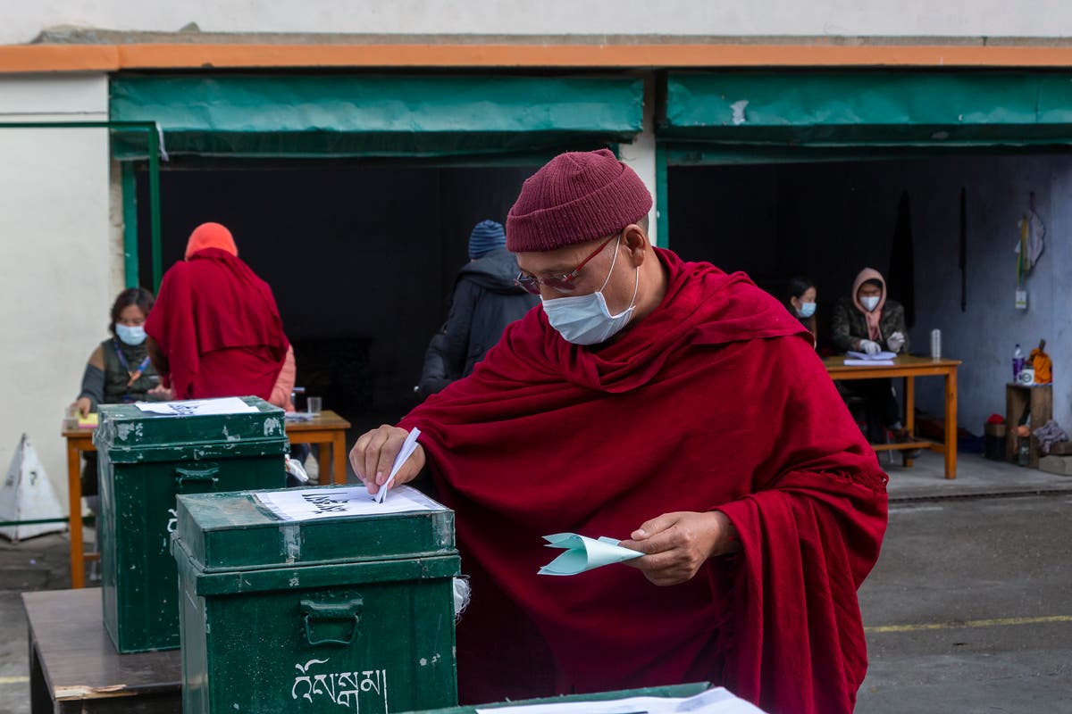 Tibetans in exile vote in India for their political leader