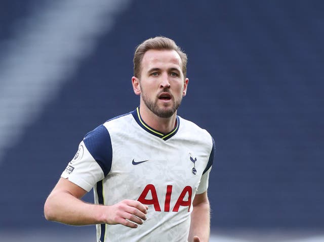 <p>LONDRES, INGLATERRA - 02 DE ENERO: Harry Kane de Tottenham Hotspur durante el partido de Liga Premier entre Tottenham Hotspur y Leeds United en Tottenham Hotspur Stadium el 02 de enero de 2021 en Londres, Inglaterra. El partido se jugará sin aficionados, a puerta cerrada como medida de precaución del Covid-19.&nbsp;</p>