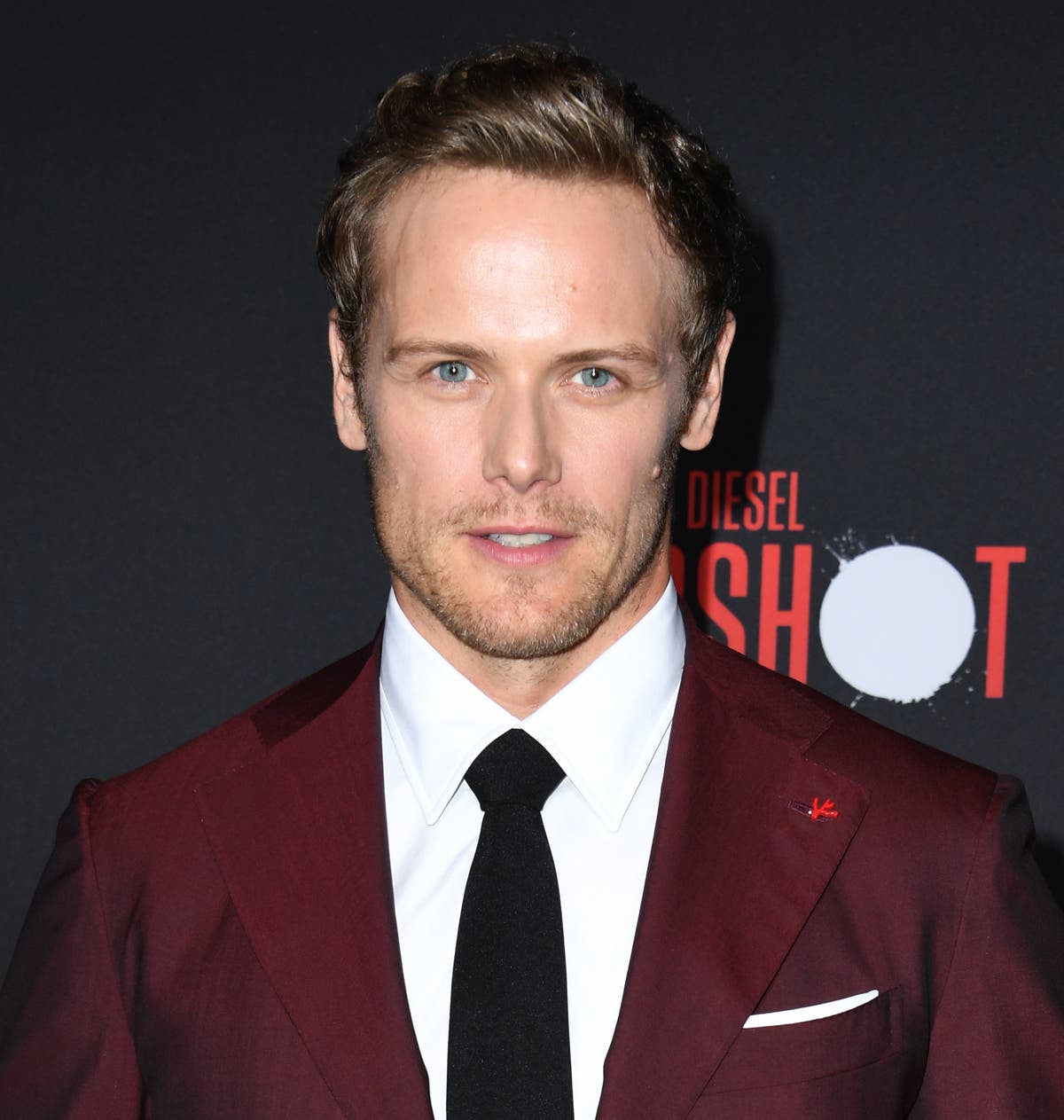 Scammer posing as Outlander actor Sam Heughan reportedly cons fans out of life savings