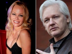 Pamela Anderson tweets support to Julian Assange