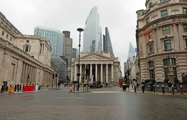 <p>London stocks remain rangebound in the second straight session</p>