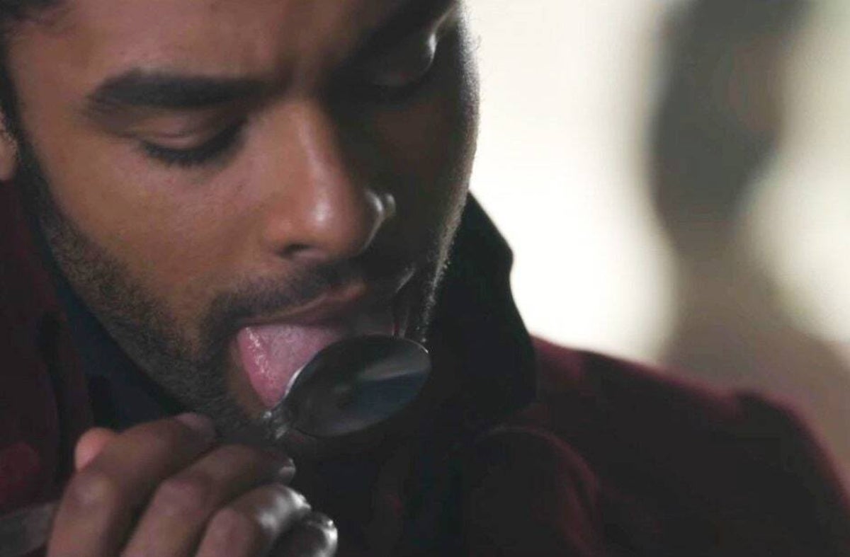 Bridgerton The Duke Of Hastings Spoon Becomes The Connell S Chain Of 21 And Gets Its Own Instagram Account The Independent