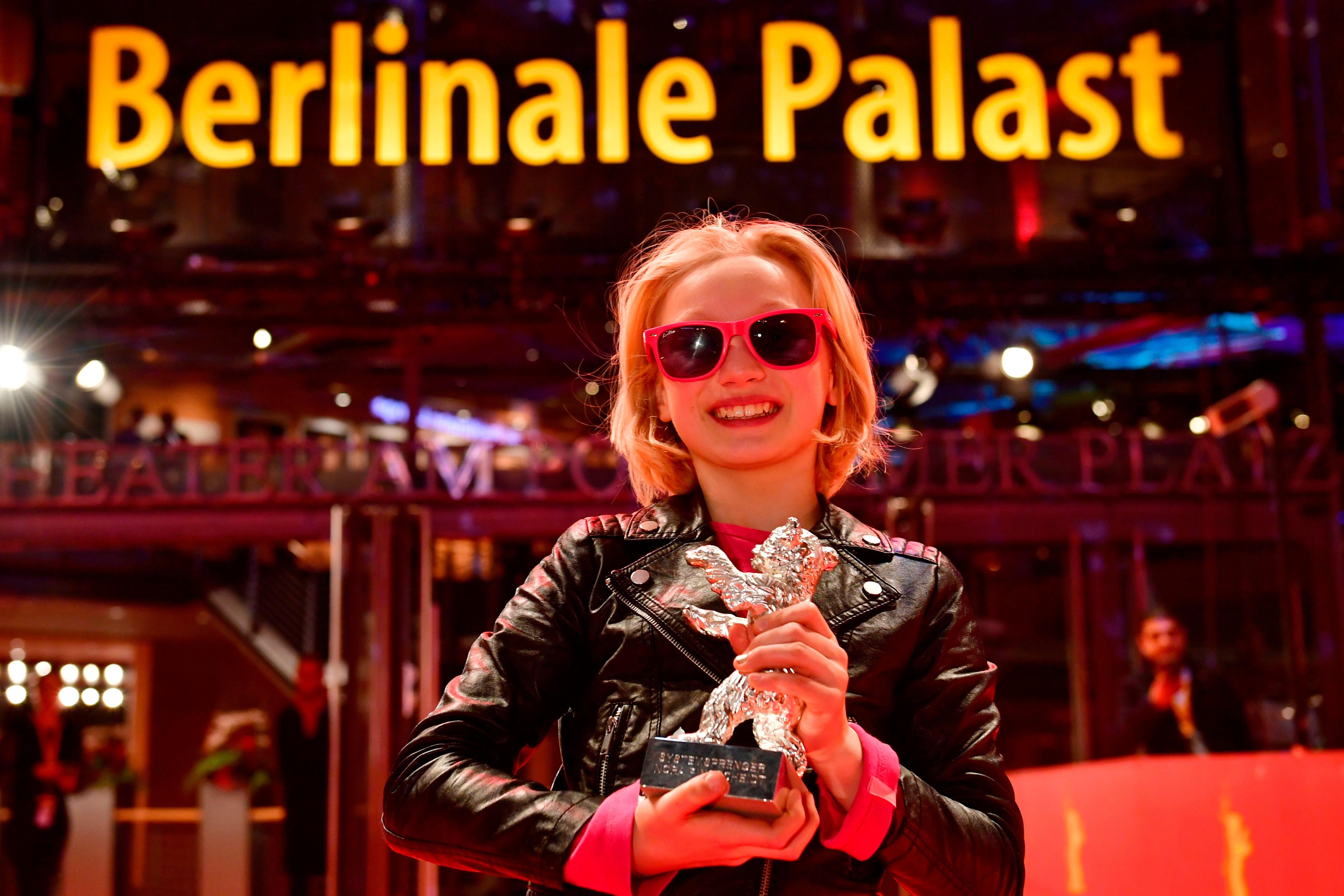 Zengel poses with the Silver Bear Alfred Bauer Prize for ‘System Crasher’ at the 2019 Berlinale film festival