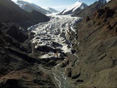 China uses blankets to prevent glaciers melting as temperatures rise