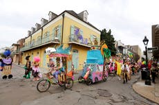 New Orleans: Mardi Gras partygoers urged to stay away from festivities