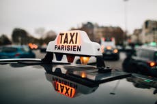 Paris taxi driver charges tourists €230 for 40-minute cab ride