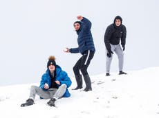 Police threaten snowball throwers with £200 Covid fine