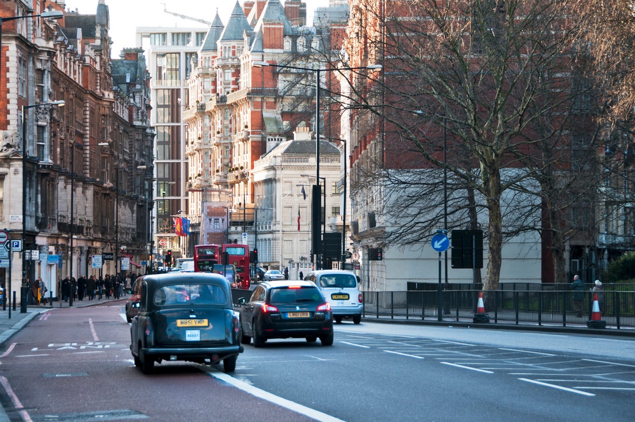 Kensington High Street is currently a gap in the main east-west cycle route through London