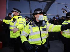 Arrests as anti-lockdown protesters converge on Clapham Common