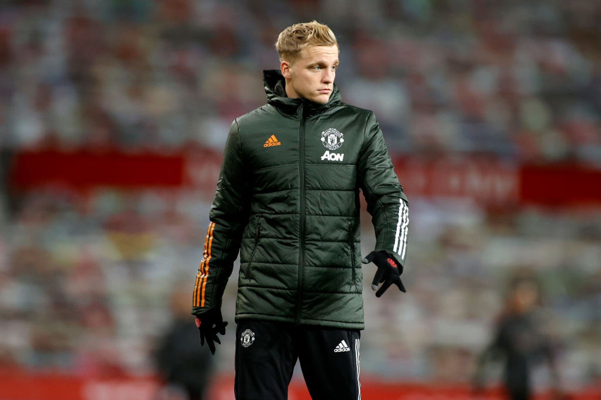 Donny van de Beek ‘expected to be playing games’ for Manchester United, says Rio Ferdinand