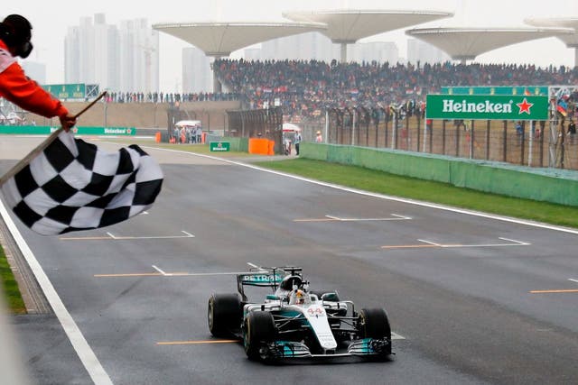 Lewis Hamilton wins Chinese Grand Prix in 2017