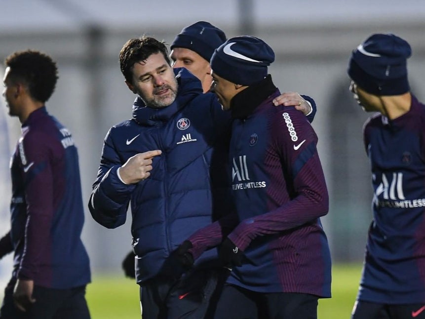 PSG manager Mauricio Pochettino and Kylian Mbappe