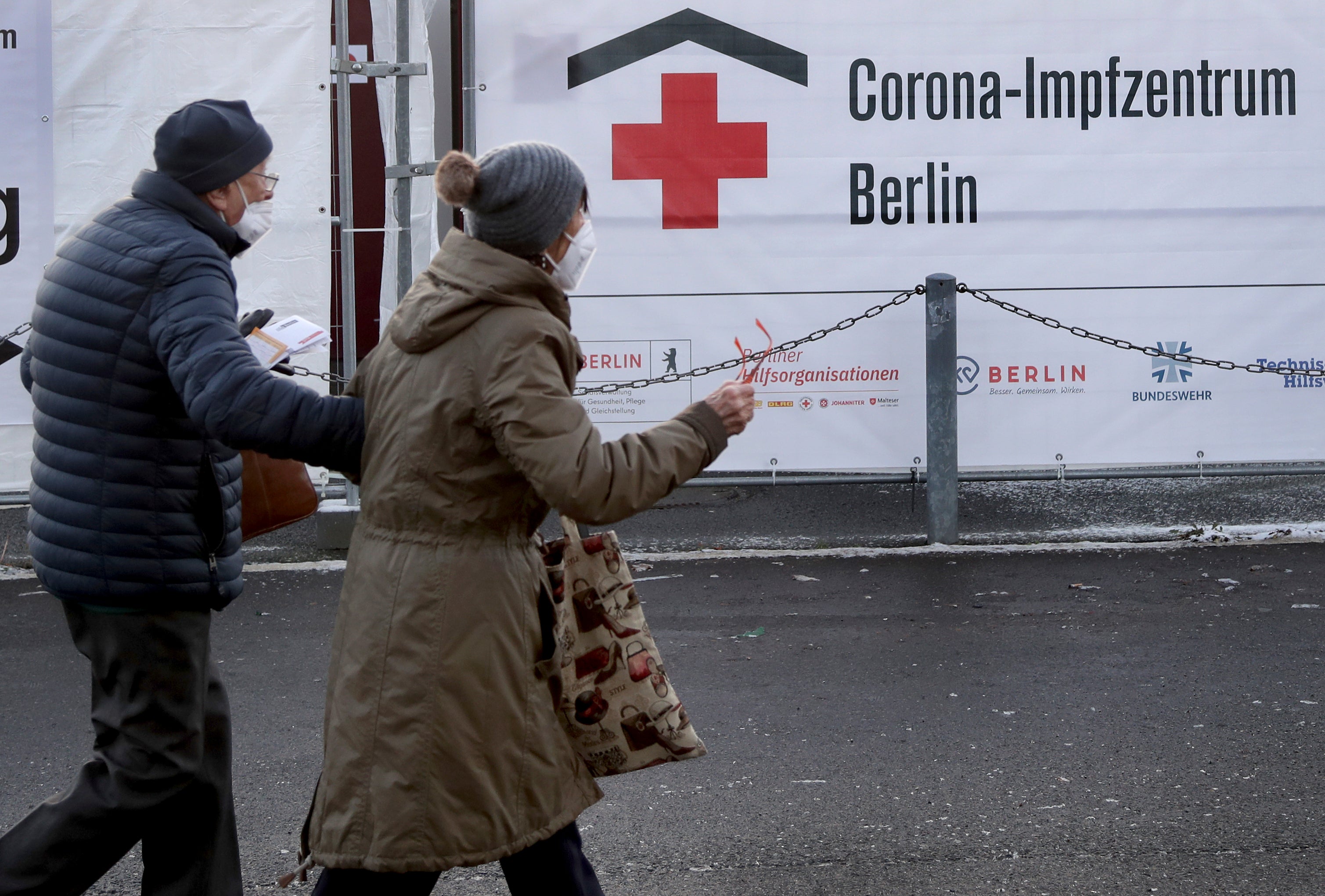 <p>La agencia alemana de control de enfermedades, reportó el viernes 22.368 nuevos contagios en las últimas 24 horas, para un total de 2.000.958 infecciones</p>