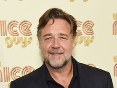 Russell Crowe defends one of his films from rude criticism on Twitter