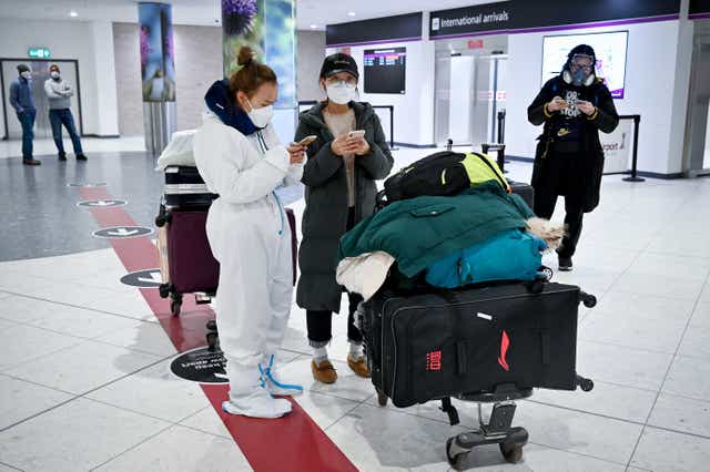 <p>Trump dijo que el requisito de mostrar un resultado negativo de la prueba para volar al país "ayudará a evitar que los pasajeros aéreos" propaguen el virus</p>