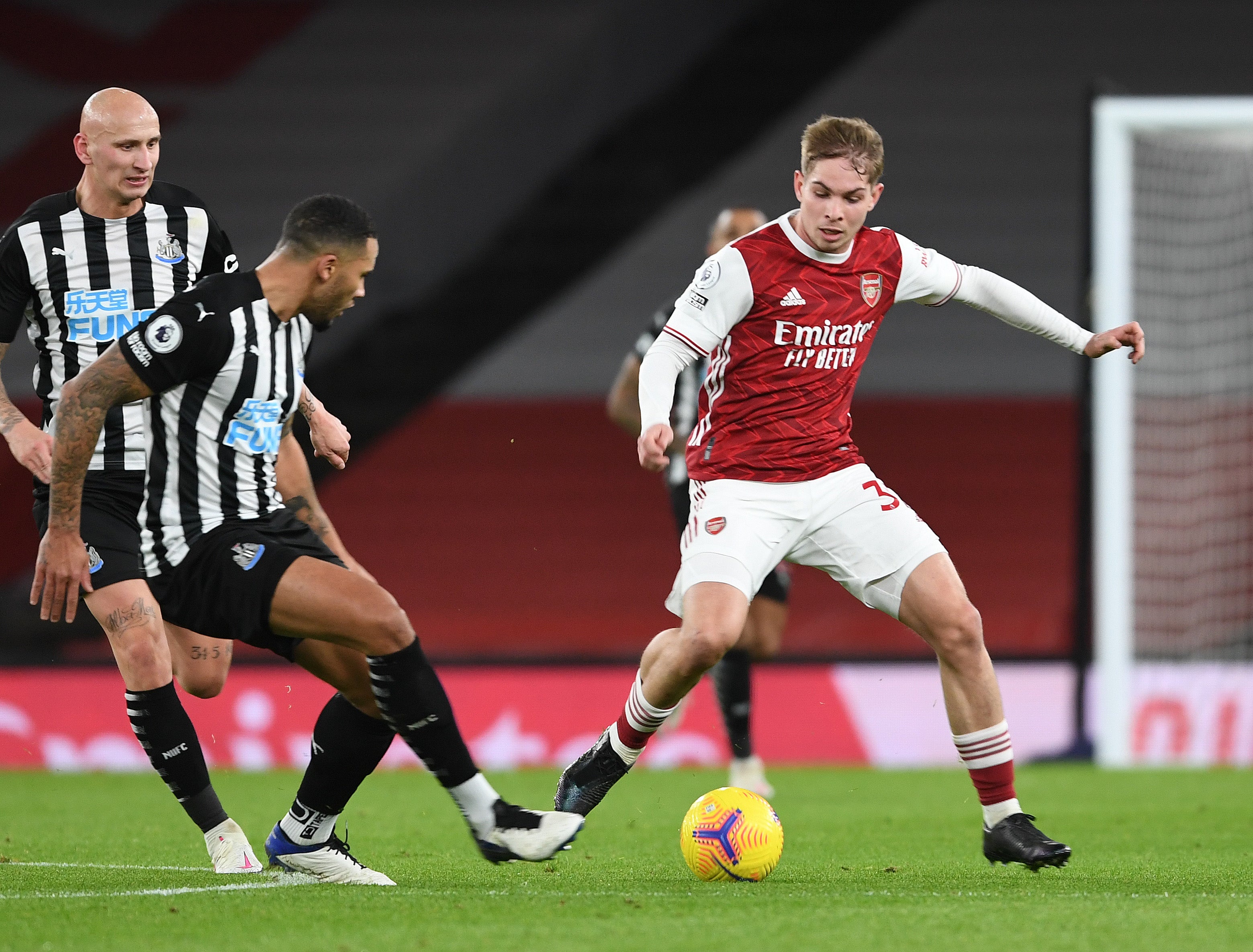 Emile Smith Rowe is composed on the ball