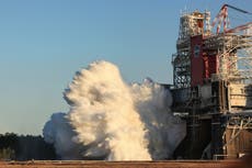 Halted rocket test could stall NASA moon shot, redo possible