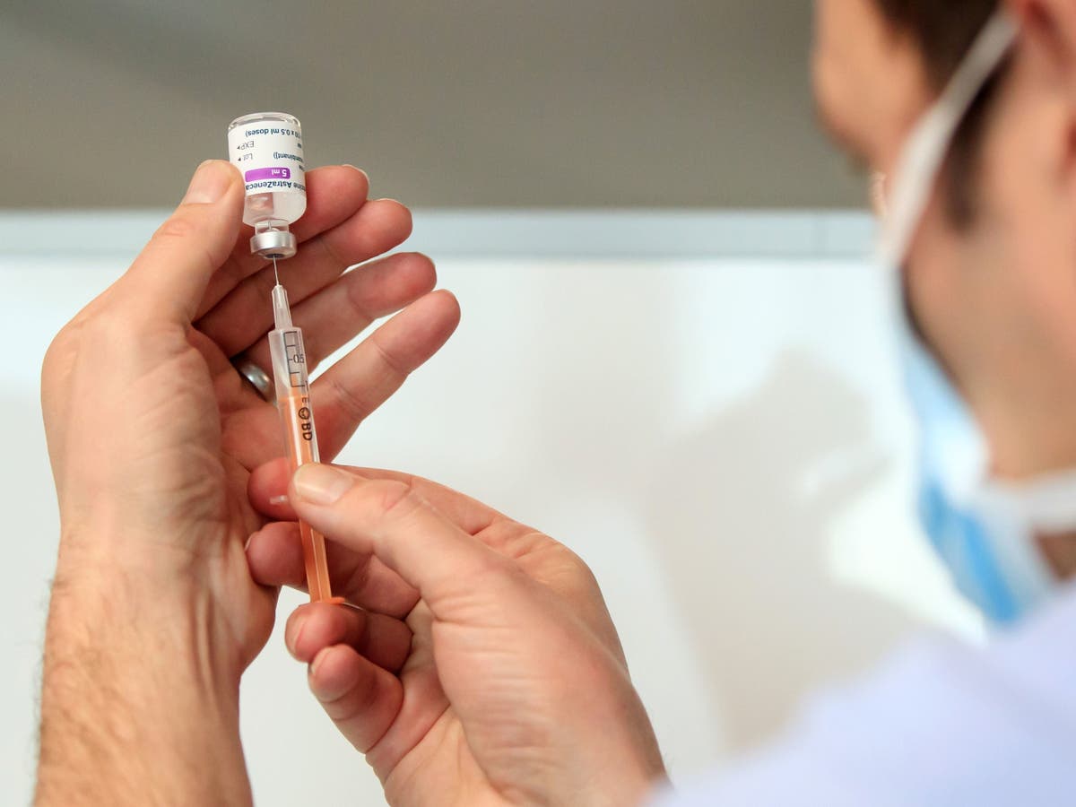 Coronavirus: Vaccinators could lose their licences for giving second doses prematurely