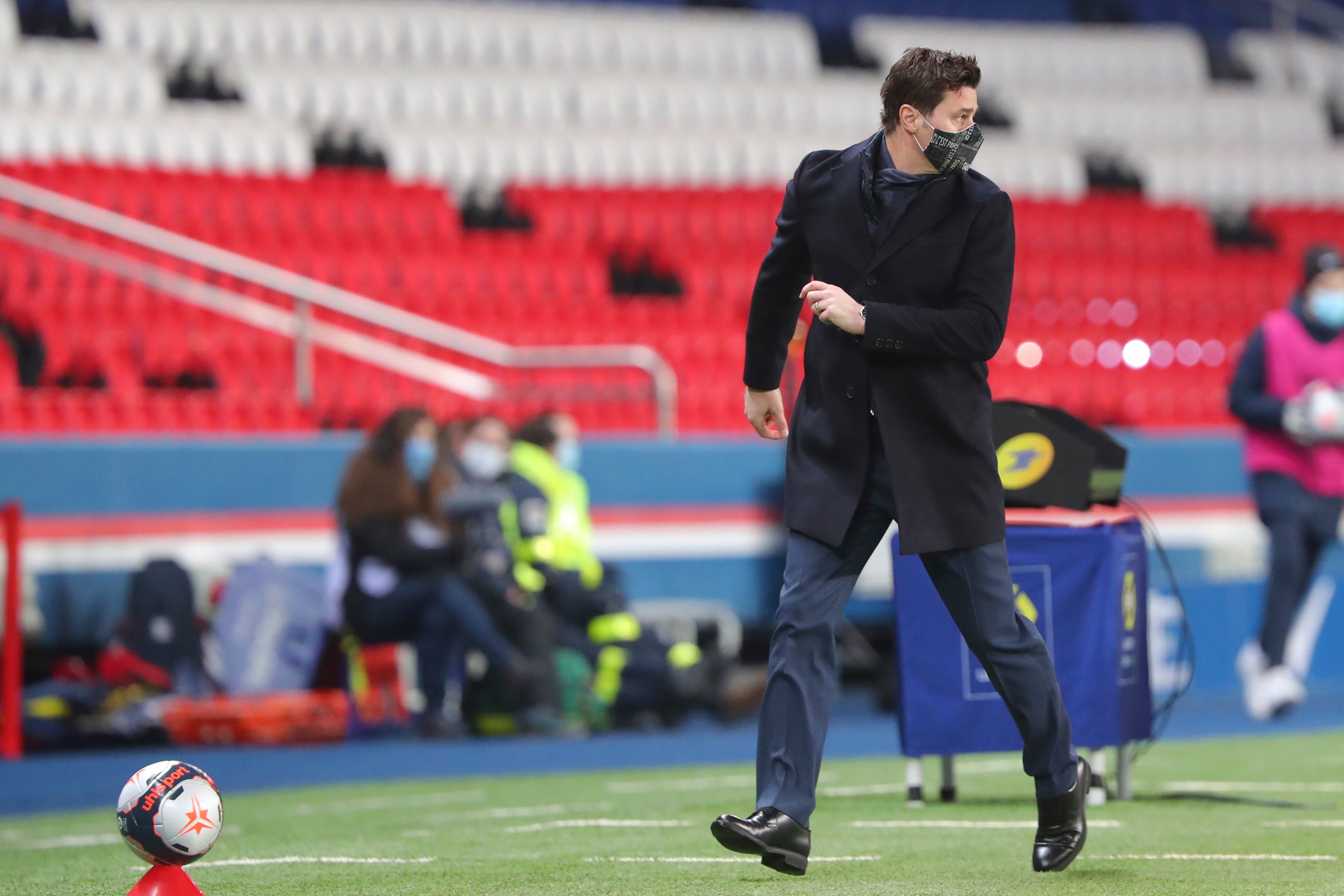 <p>Mauricio Pochettino volvió sorpresivamente al banco de París Saint-Germain.&nbsp;</p>