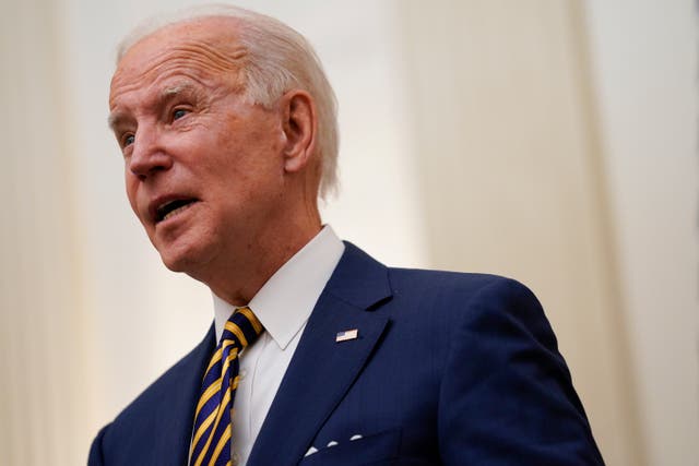 <p>El presidente Joe Biden hace declaraciones sobre la economía el viernes 22 de enero de 2021 en el Comedor de Estado de la Casa Blanca, en Washington.&nbsp;</p>