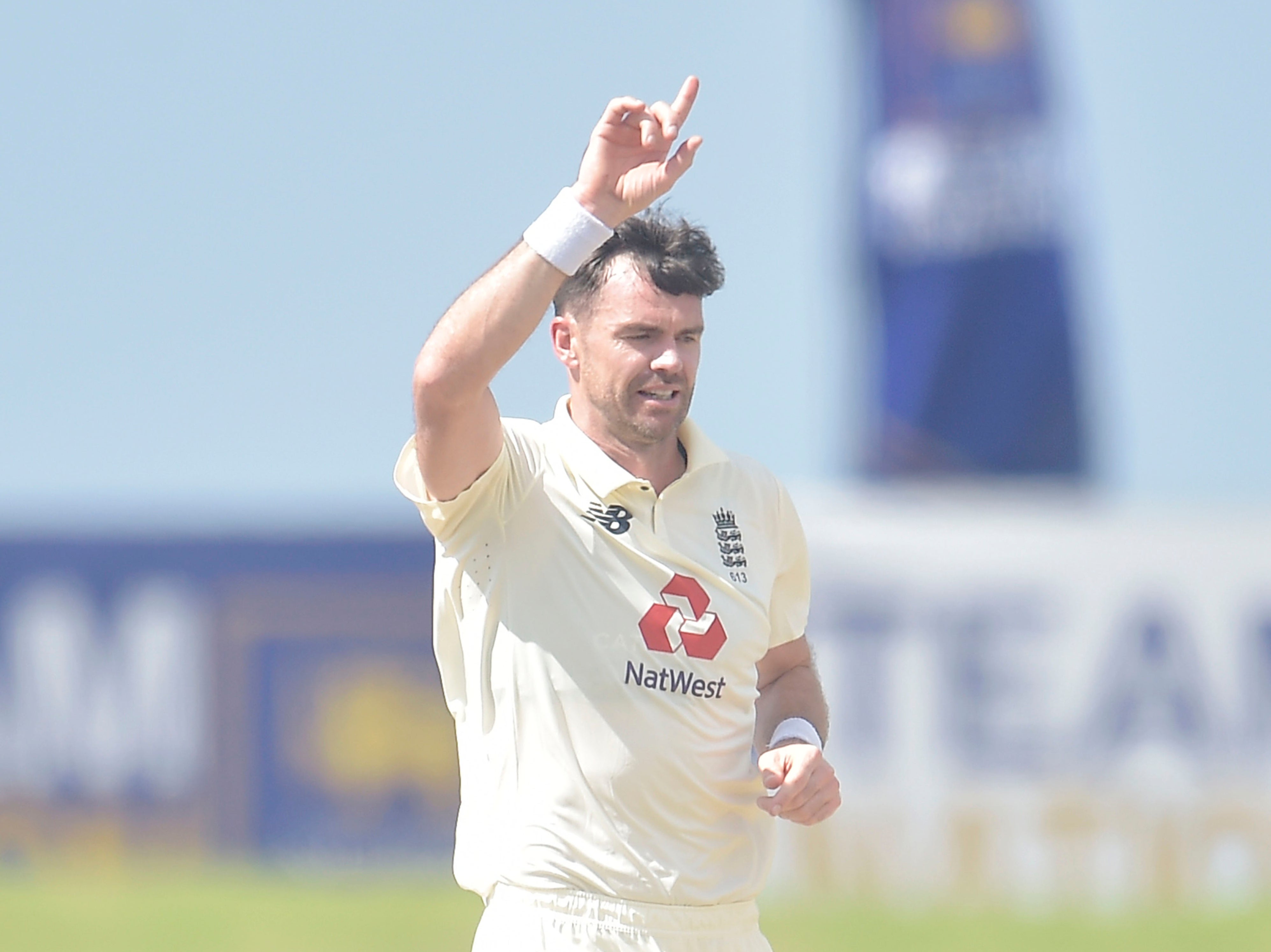 james anderson bowling tips